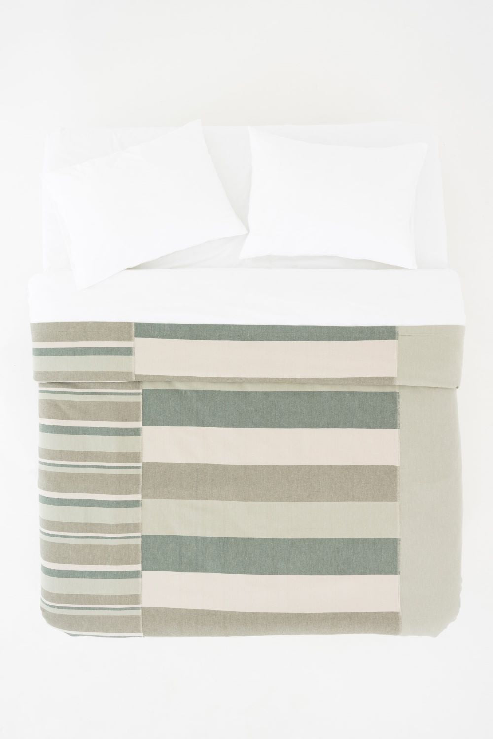 FineGrid-HUES NR.3 Yatak Örtüsü-Yatak Örtüsü-2-Milagron.com