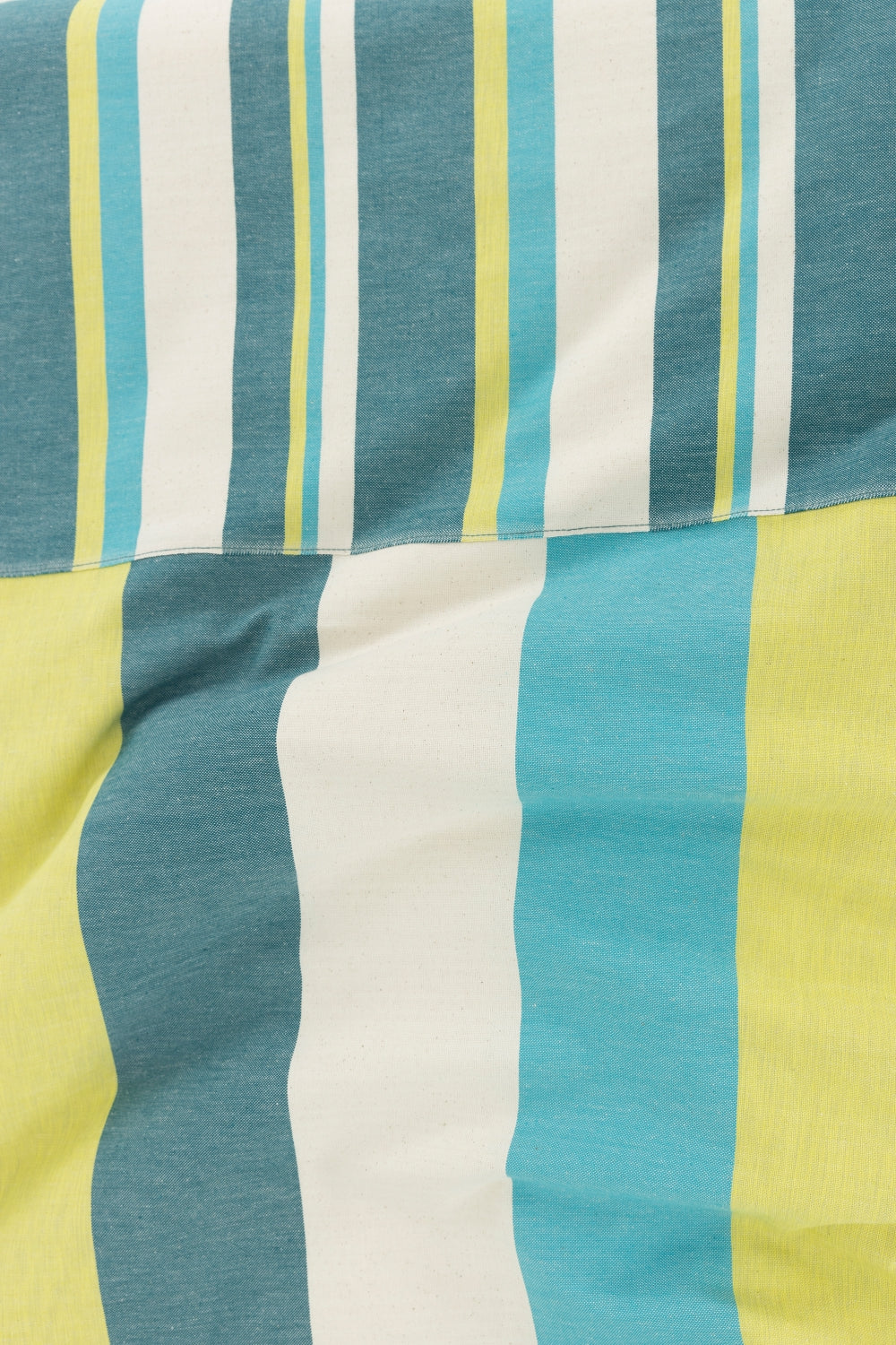 FineGrid-HUES NR.4 Yatak Örtüsü-Yatak Örtüsü-4-Milagron.com