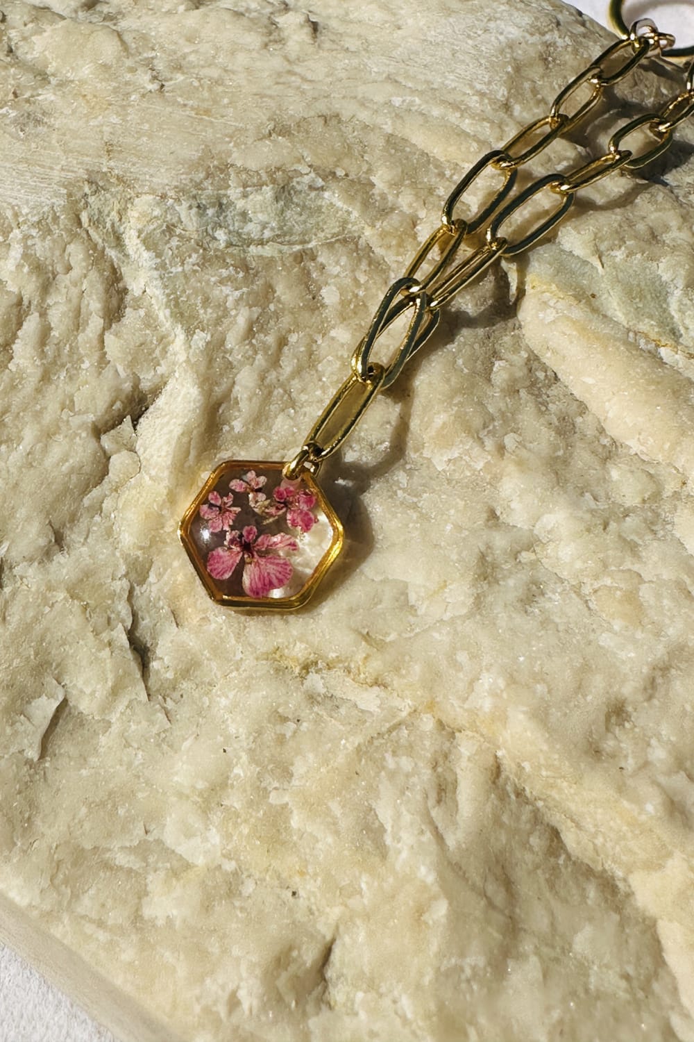 Fiorel Design-Golden Garden Lil Hexagon - Purple-Kolye-3-Milagron.com