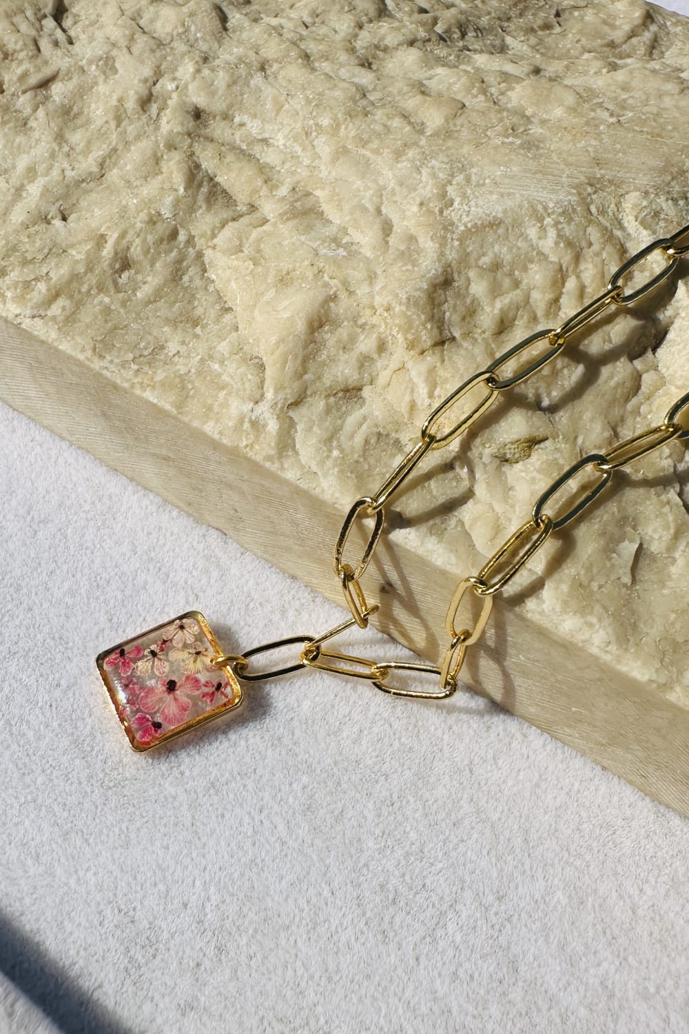 Fiorel Design-Golden Garden Lil Sqaure - Purple-Kolye-1-Milagron.com