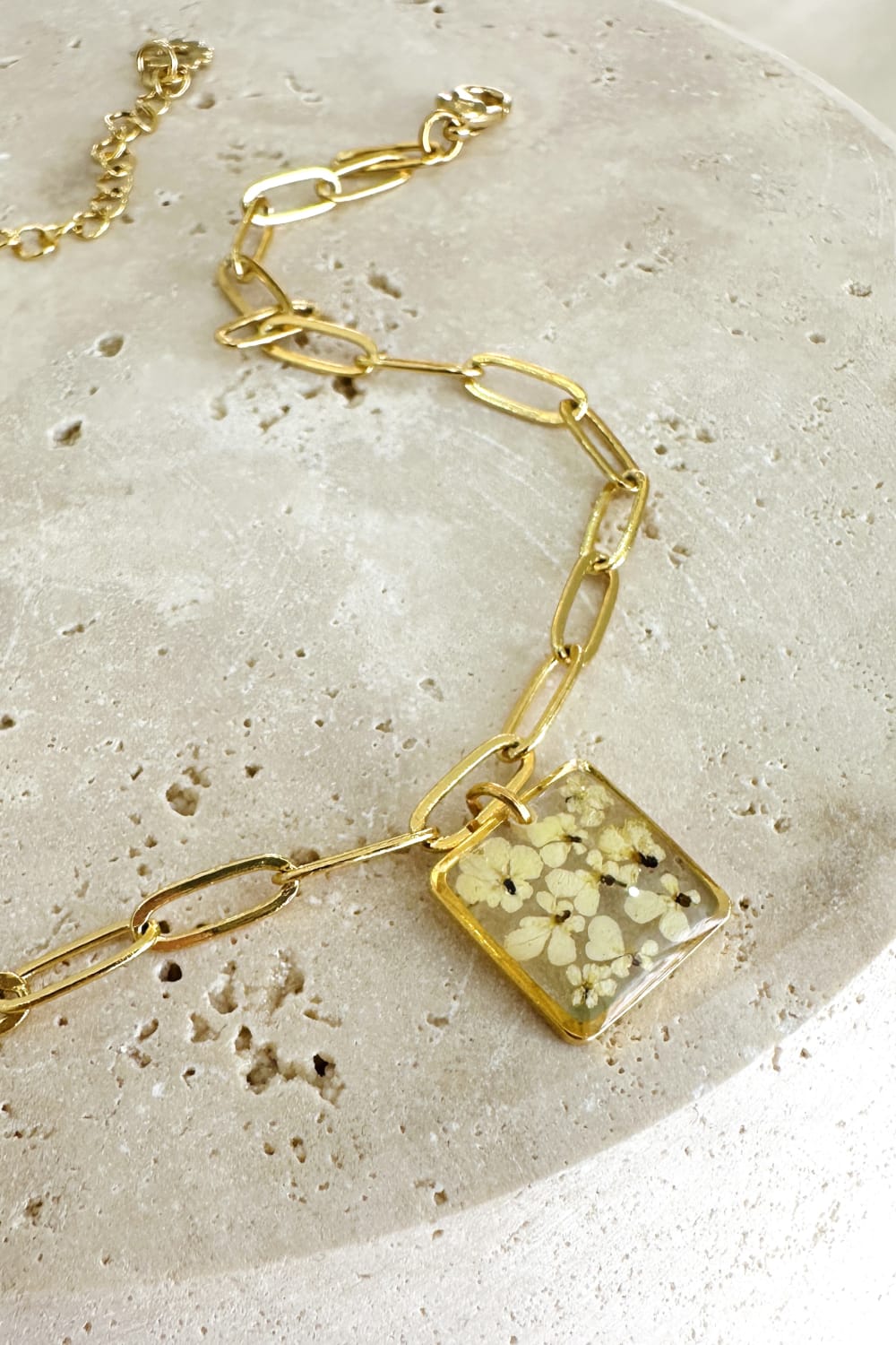 Fiorel Design-Golden Garden Square - White Bileklik-Bileklik-1-Milagron.com