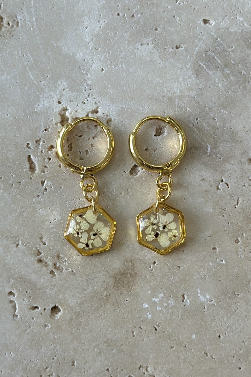 Fiorel Design-Teeny Weeny Drop Hexagon - White-Küpe-1-Milagron.com