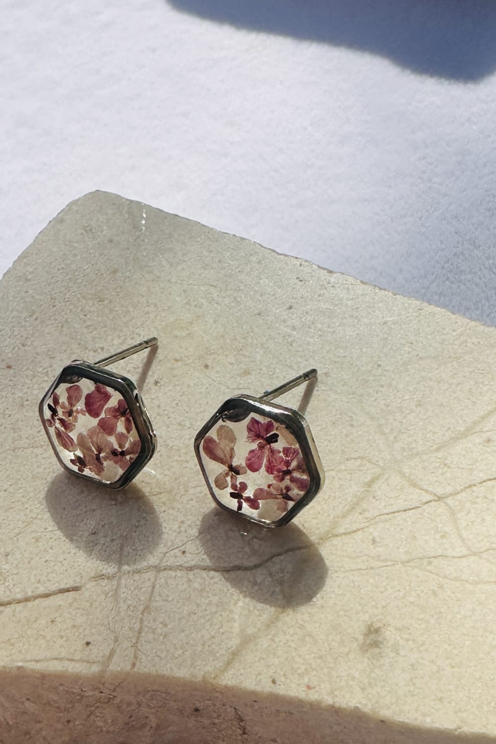 Fiorel Design-Teeny Weeny Hexagon Rhodium - Purple-Küpe-3-Milagron.com