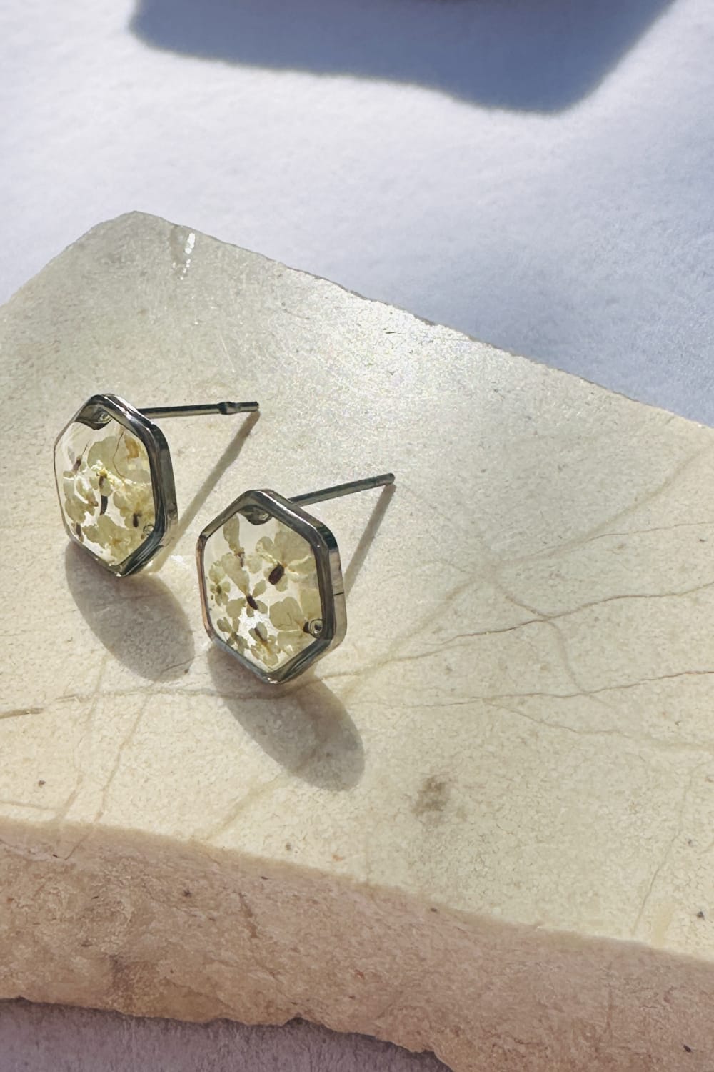 Fiorel Design-Teeny Weeny Hexagon Rhodium - White-Küpe-3-Milagron.com