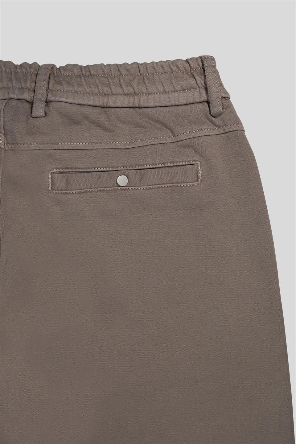 Beli Lastikli Dik Cep Arka Cep Çıtçıt Detaylı Erkek Pantolon