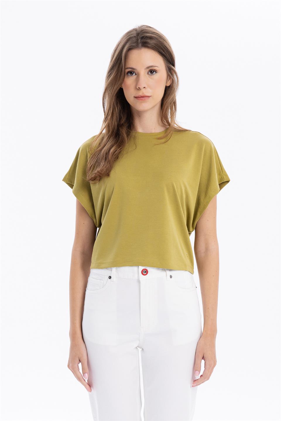 Bisiklet Yaka Çizgi Detaylı Oversize Yarasa Kol Kadın T-Shirt