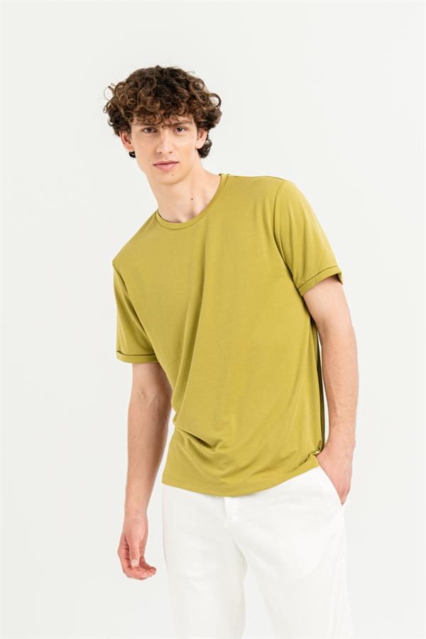 Bisiklet Yaka Kol Ucu Duble Slim Fit Erkek T-Shirt