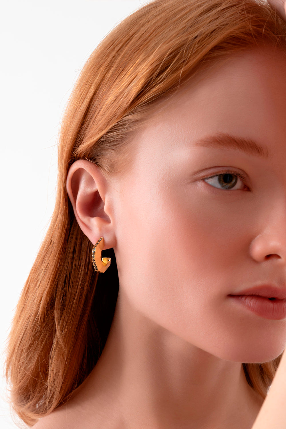 Gal İstanbul-Nova Küpe Gold x Black-Küpe-2-Milagron.com