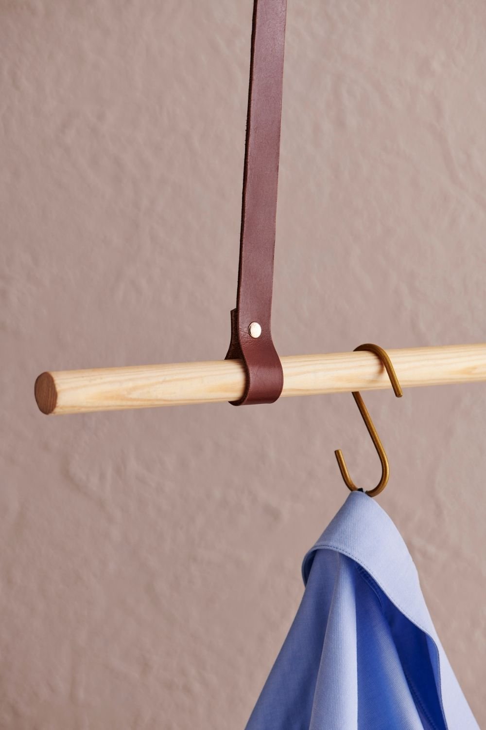 Gardin Leather-Deri Kıyafet Askısı-Askılık-2-Milagron.com