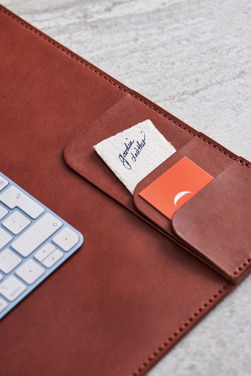 Gardin Leather-Masa Sümeni-Laptop Standı-2-Milagron.com