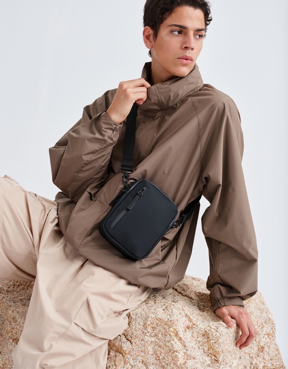 Gaston Luga Dash Vertı Crossbody Çanta - Black