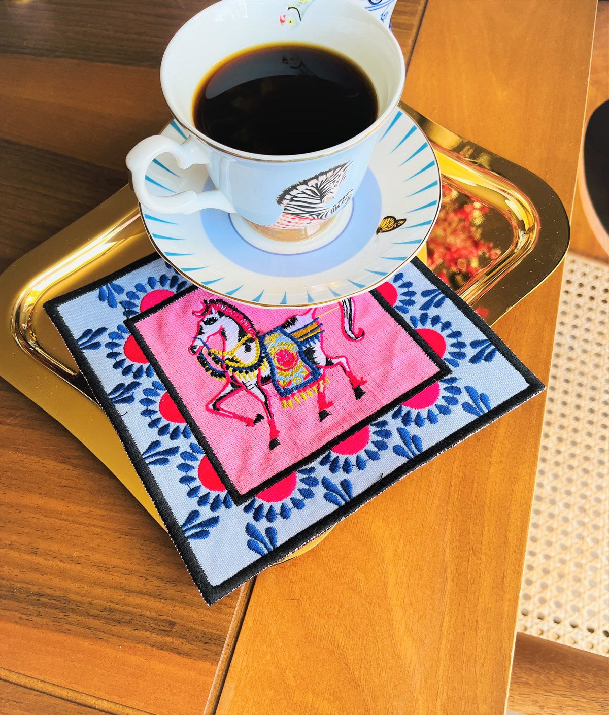 Dekoratif Pembe At Desenli Kokteyl Peçete