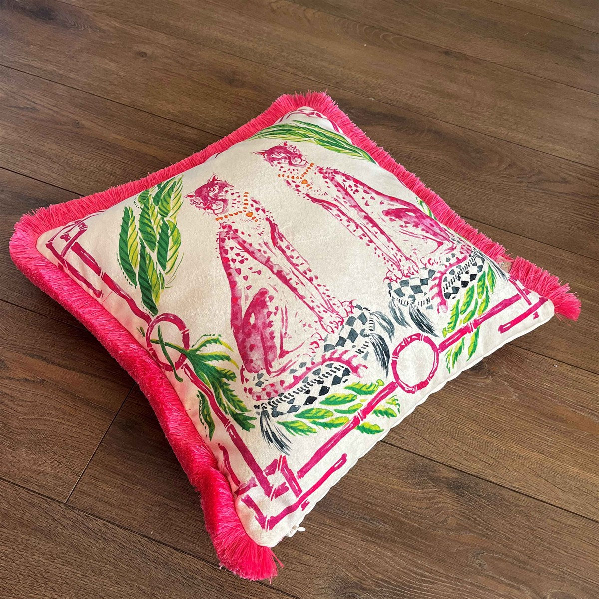 Dekoratif Çita Desenli Kadife Kırlent Kılıfı ( 45 cm x 45 cm )