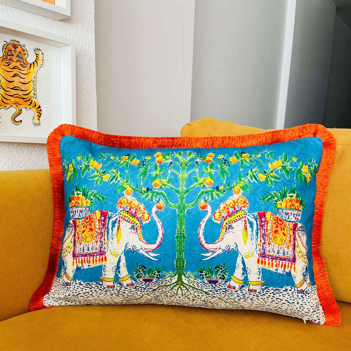 Dekoratif Hint Fili Desenli Açık Mavi Kadife Kırlent Kılıfı ( 40 x 60 cm )
