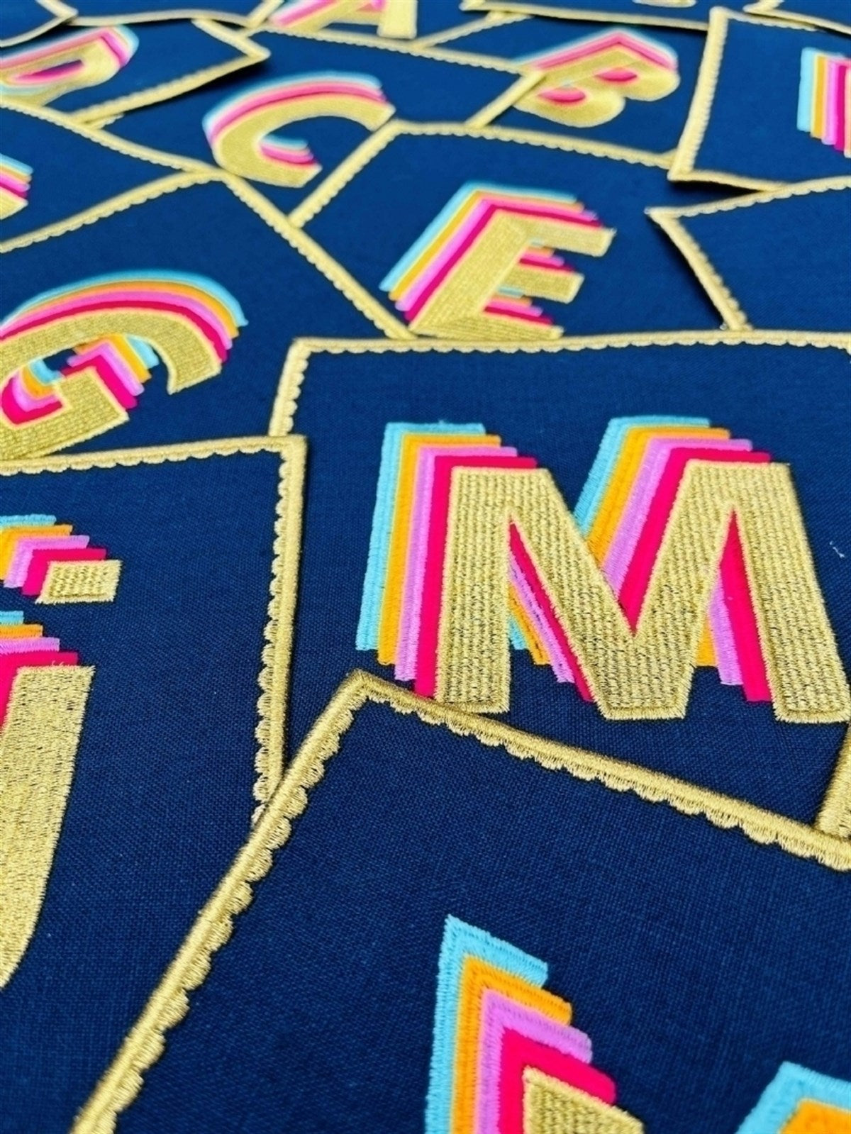 Dekoratif ´´J´´ Harfi Lacivert Keten Sunumluk Kokteyl Peçete
