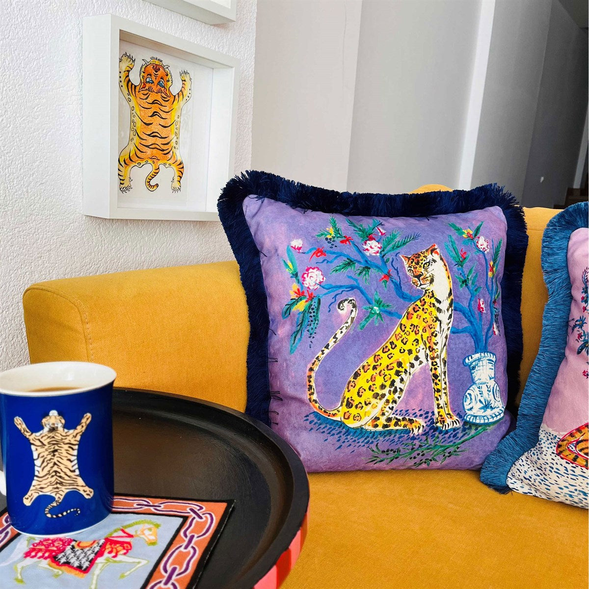 Dekoratif Leopar Desenli Mor Kadife Kırlent Kılıfı ( 45 cm x 45 cm )