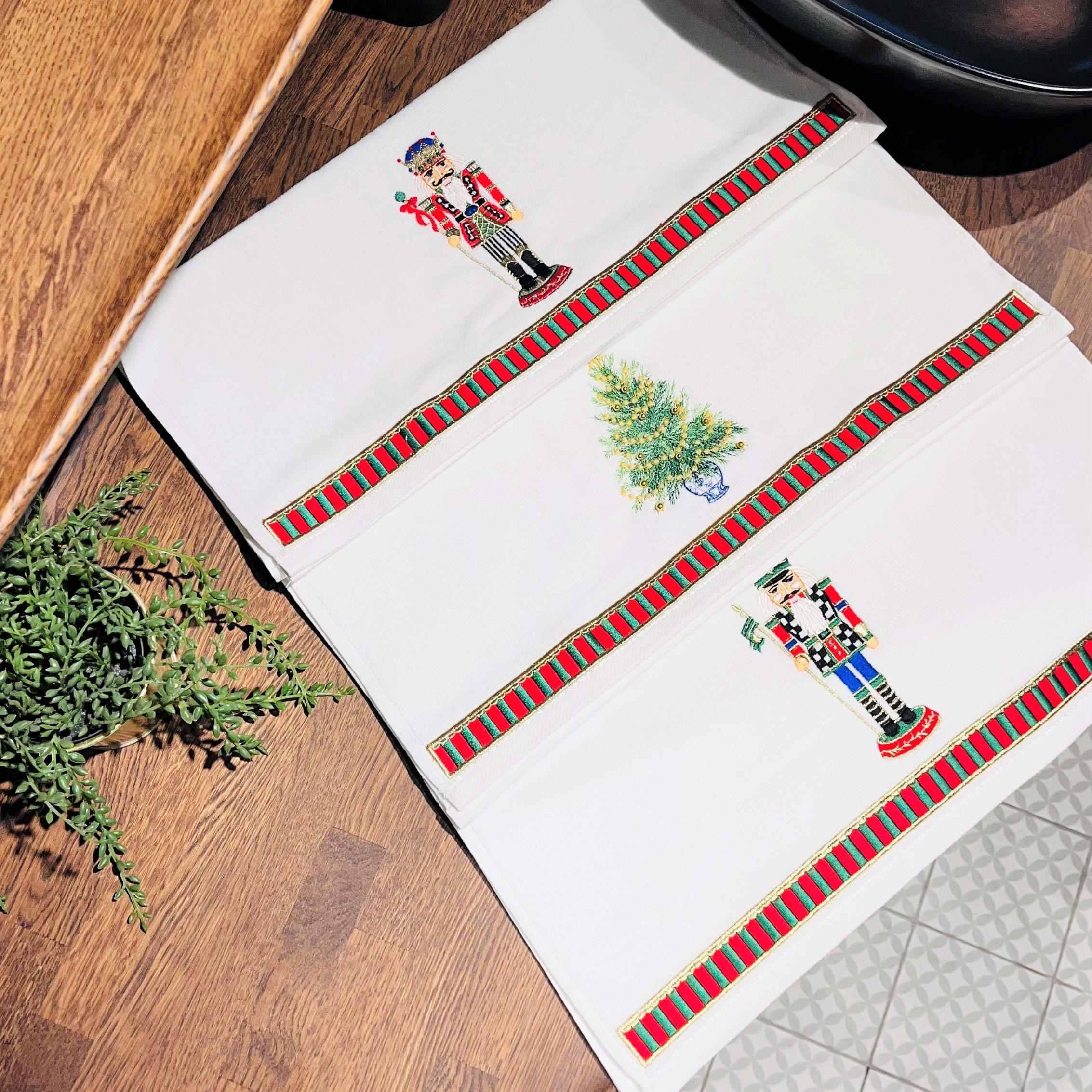 Dekoratif Nutcracker 2 Desenli Yüz Havlusu ( 1 Adet )