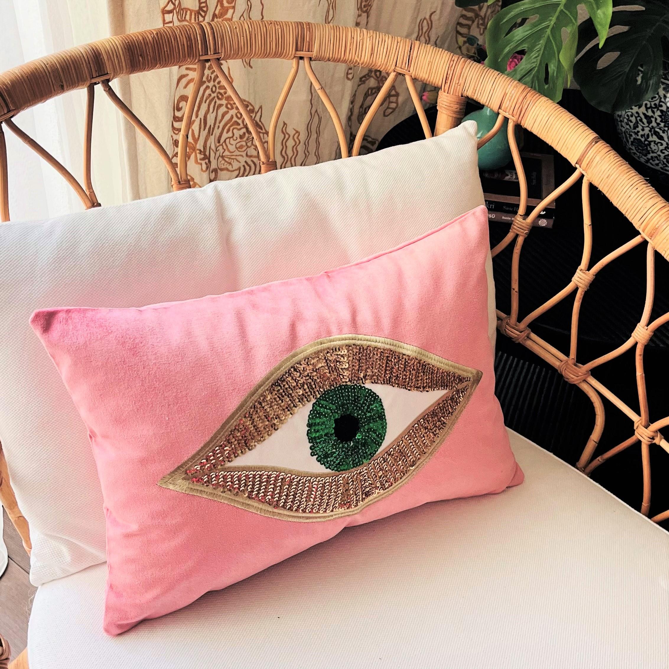 Dekoratif Yeşil Pullu Göz Desenli Pembe Kadife Kırlent Kılıfı ( 35 cm x 50 cm )