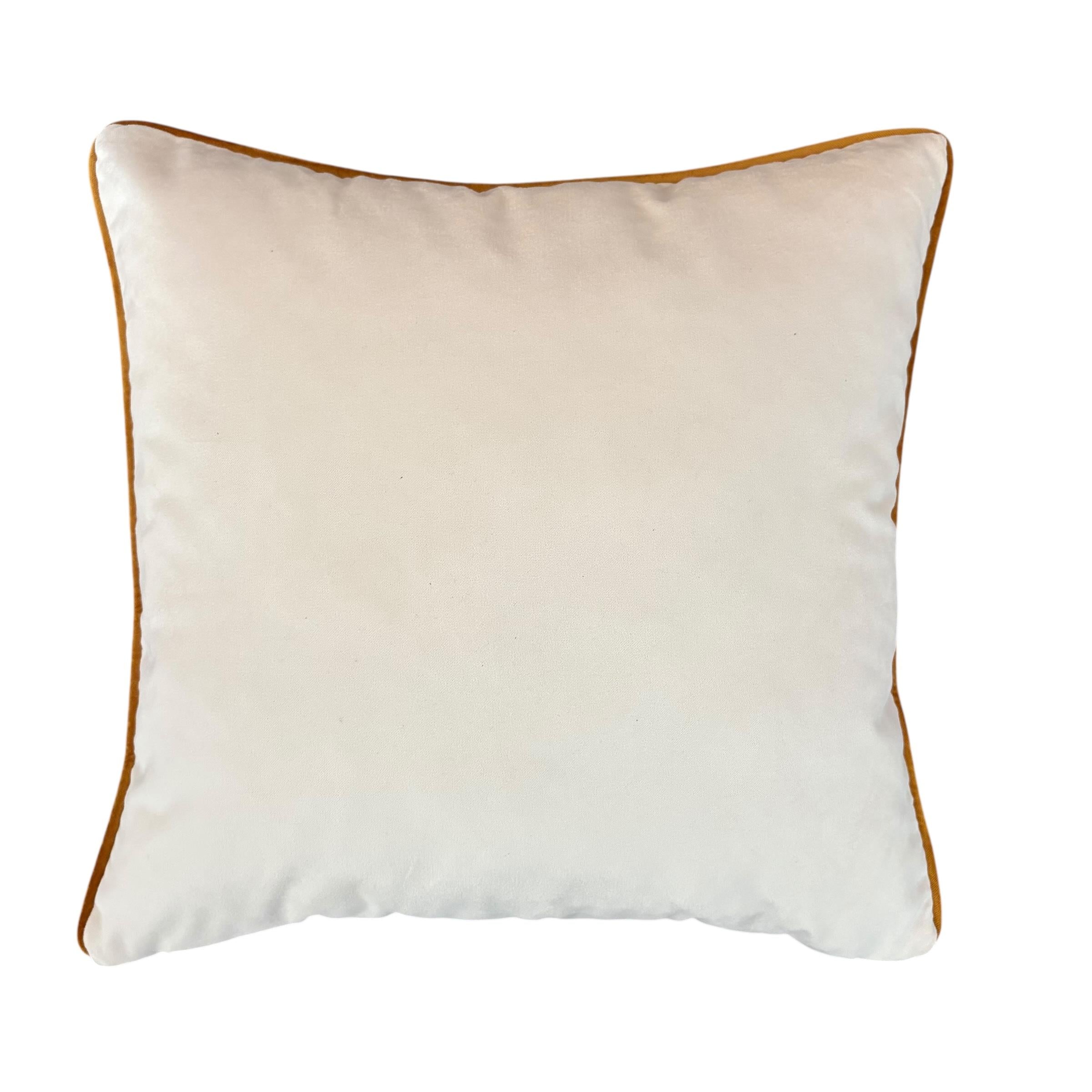 Mistik El ve Göz Desenli Kadife Yastık Kılıfı – 50x50 cm – Boho Dekoratif Kırlent Kılıfı