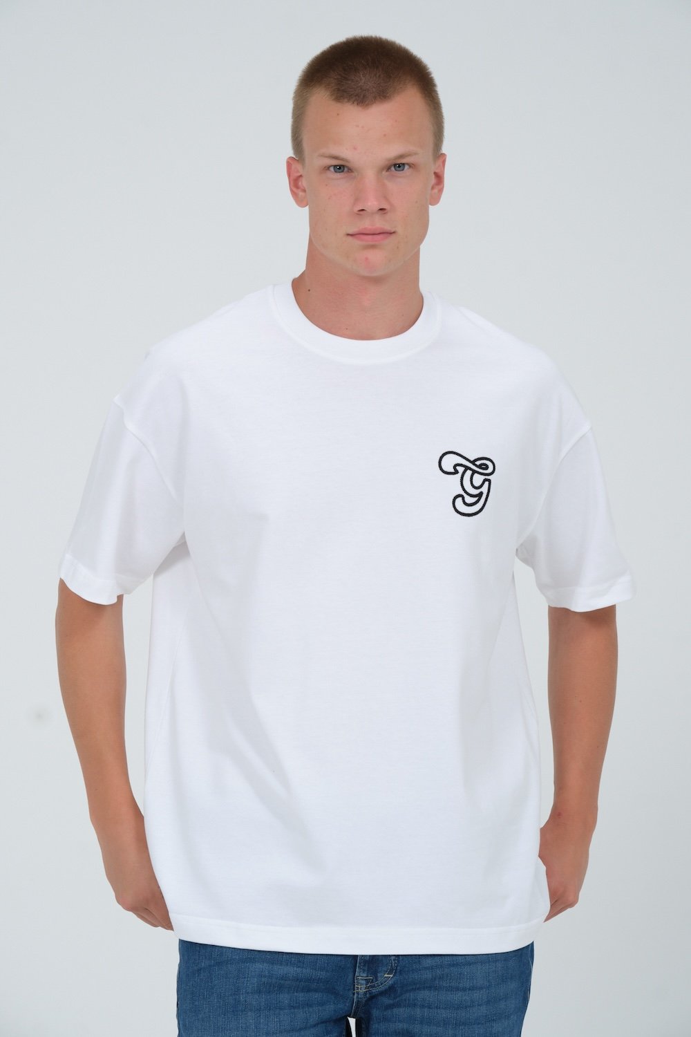 Gennaro-Nakışlı G Logo T-shirt-T-Shirts-1-Milagron.com