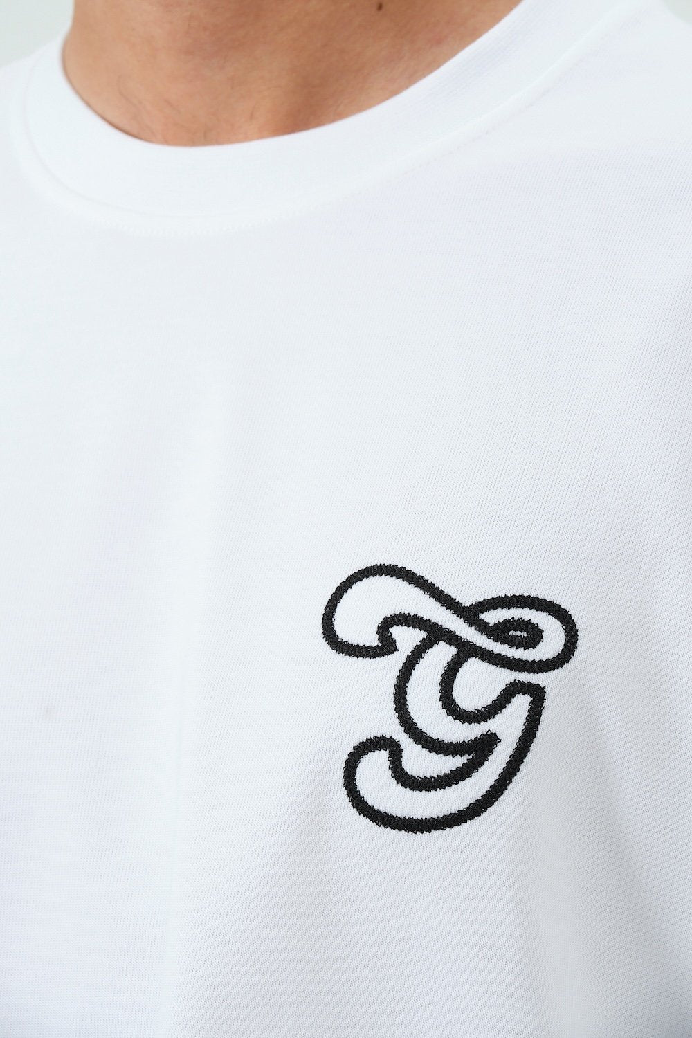 Gennaro-Nakışlı G Logo T-shirt-T-Shirts-2-Milagron.com