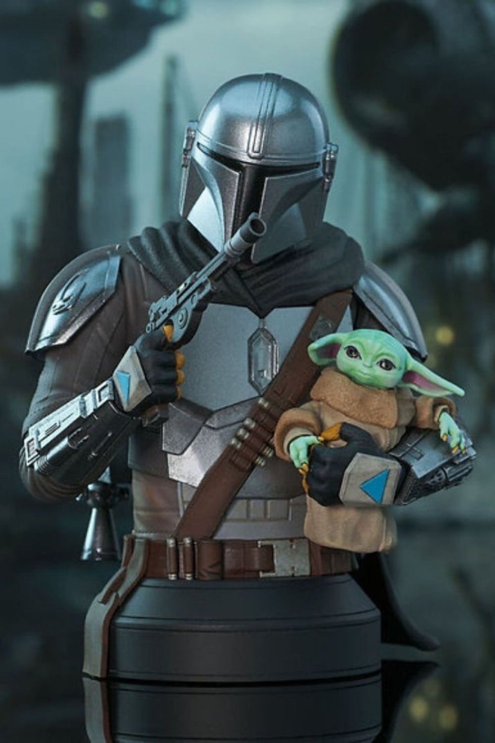 Gentle Giant Ltd.-Star Wars - Mandalorian with Grogu 1/6 Scale Limited Edition Büst-Heykel-1-Milagron.com