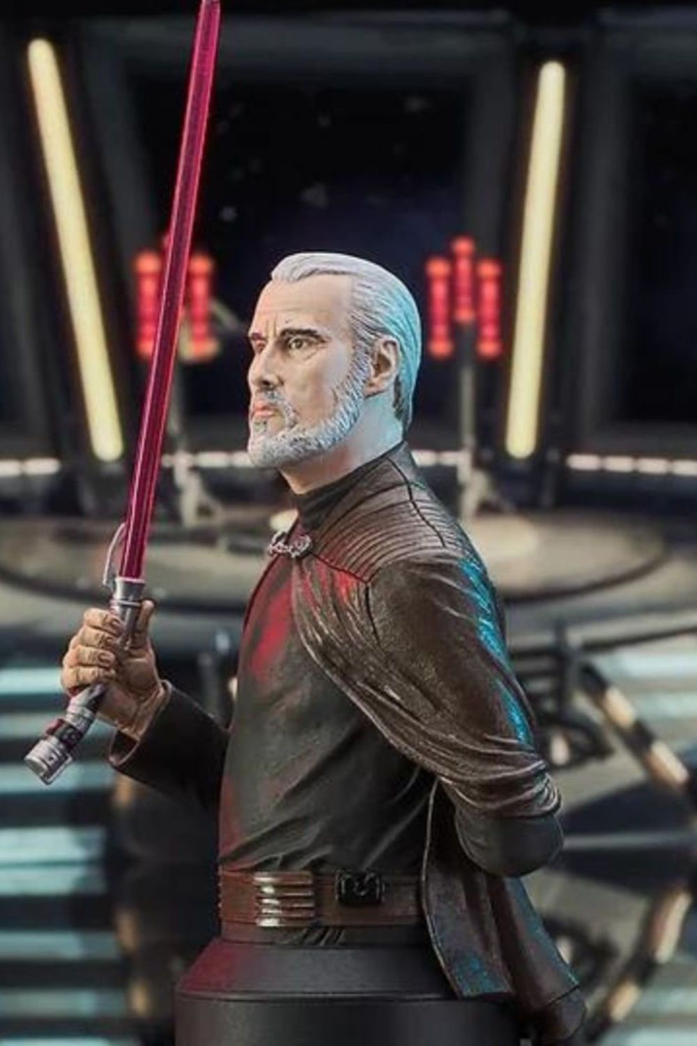 Gentle Giant Ltd.-Star Wars: Revenge of the Sith - Count Dooku 1/6 Scale Limited Edition Mini Büst-Büst-5-Milagron.com