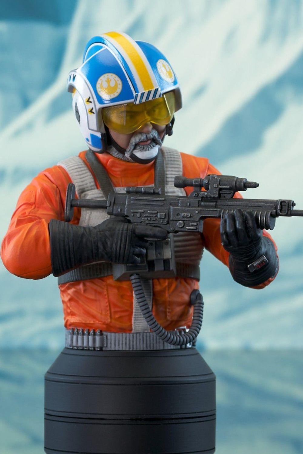 Gentle Giant Ltd.-Star Wars: The Mandalorian - Carson Teva 1/6 Scale Limited Edition Mini-Büst (SDCC 2023 Exclusive)-Büst-2-Milagron.com