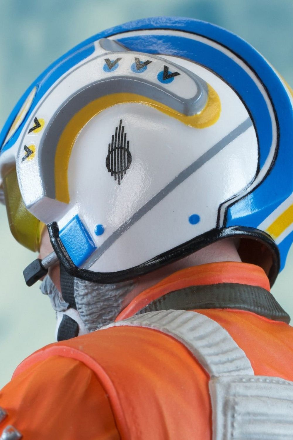 Gentle Giant Ltd.-Star Wars: The Mandalorian - Carson Teva 1/6 Scale Limited Edition Mini-Büst (SDCC 2023 Exclusive)-Büst-7-Milagron.com