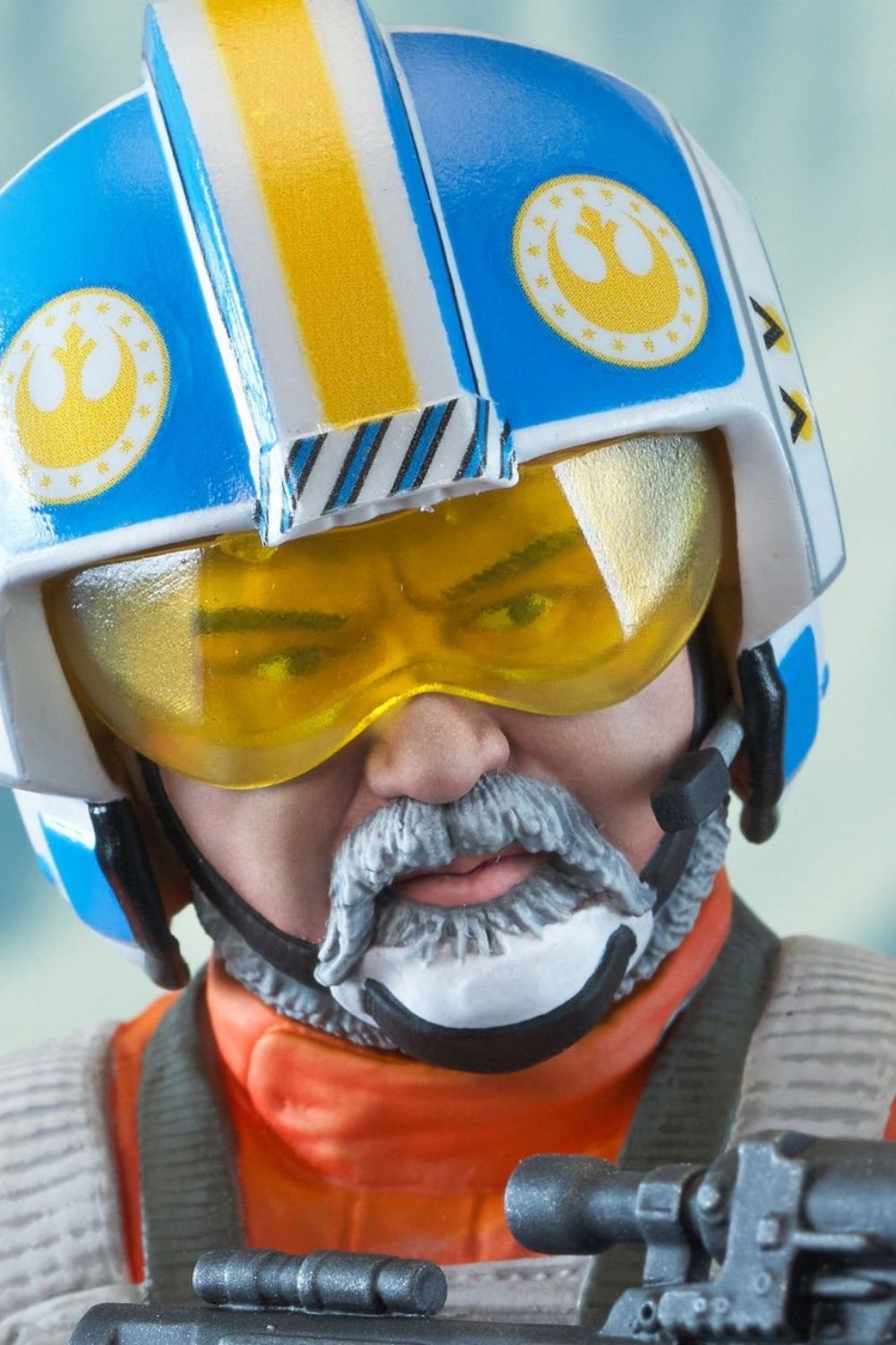 Gentle Giant Ltd.-Star Wars: The Mandalorian - Carson Teva 1/6 Scale Limited Edition Mini-Büst (SDCC 2023 Exclusive)-Büst-8-Milagron.com