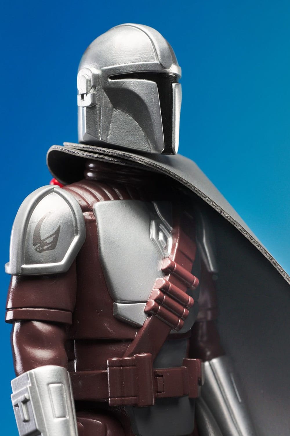 Gentle Giant Ltd.-Star Wars: The Mandalorian - The Mandalorian Beskar Concept Jumbo Figür-Figürler-6-Milagron.com