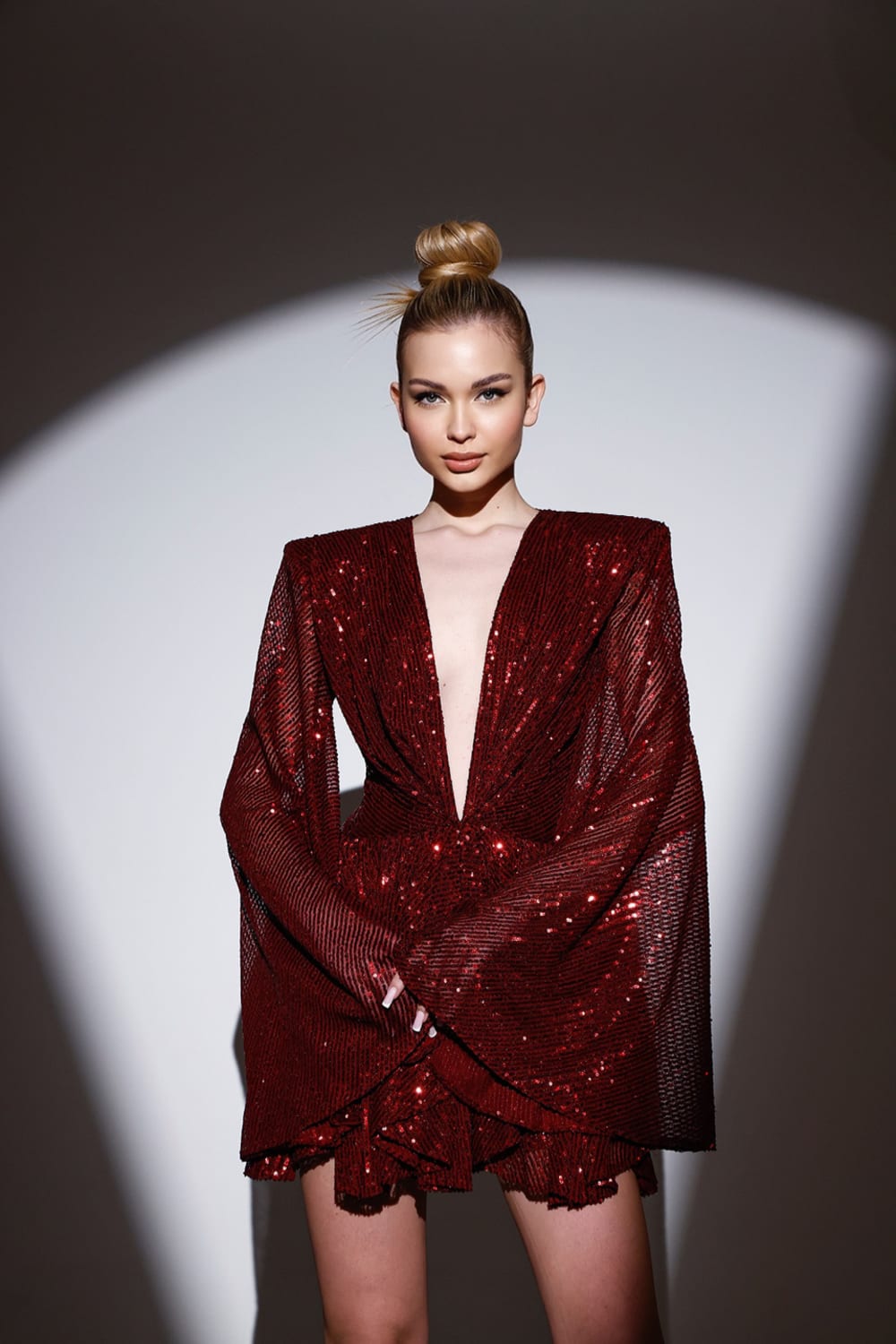 Gira Official-Bordo Payetli Geniş Kol Detaylı Elbise-Elbise-3-Milagron.com