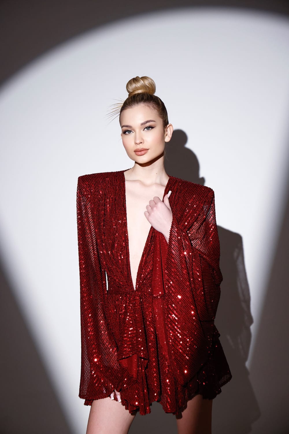 Gira Official-Bordo Payetli Geniş Kol Detaylı Elbise-Elbise-5-Milagron.com