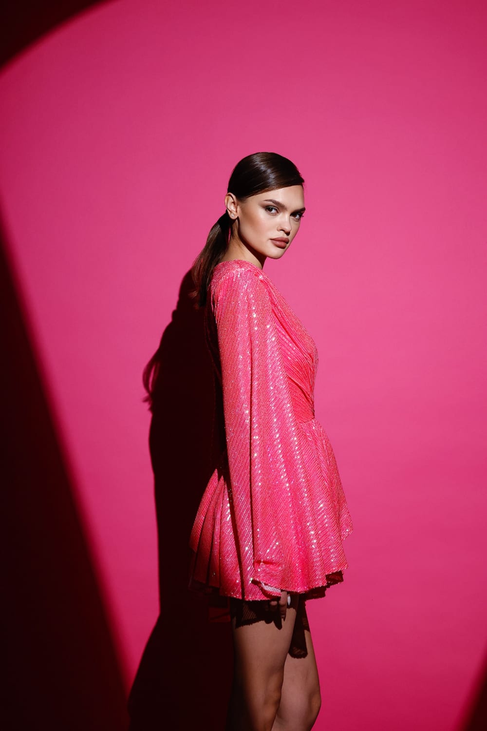 Gira Official-Pembe Payetli Geniş Kol Detaylı Elbise-Elbise-3-Milagron.com