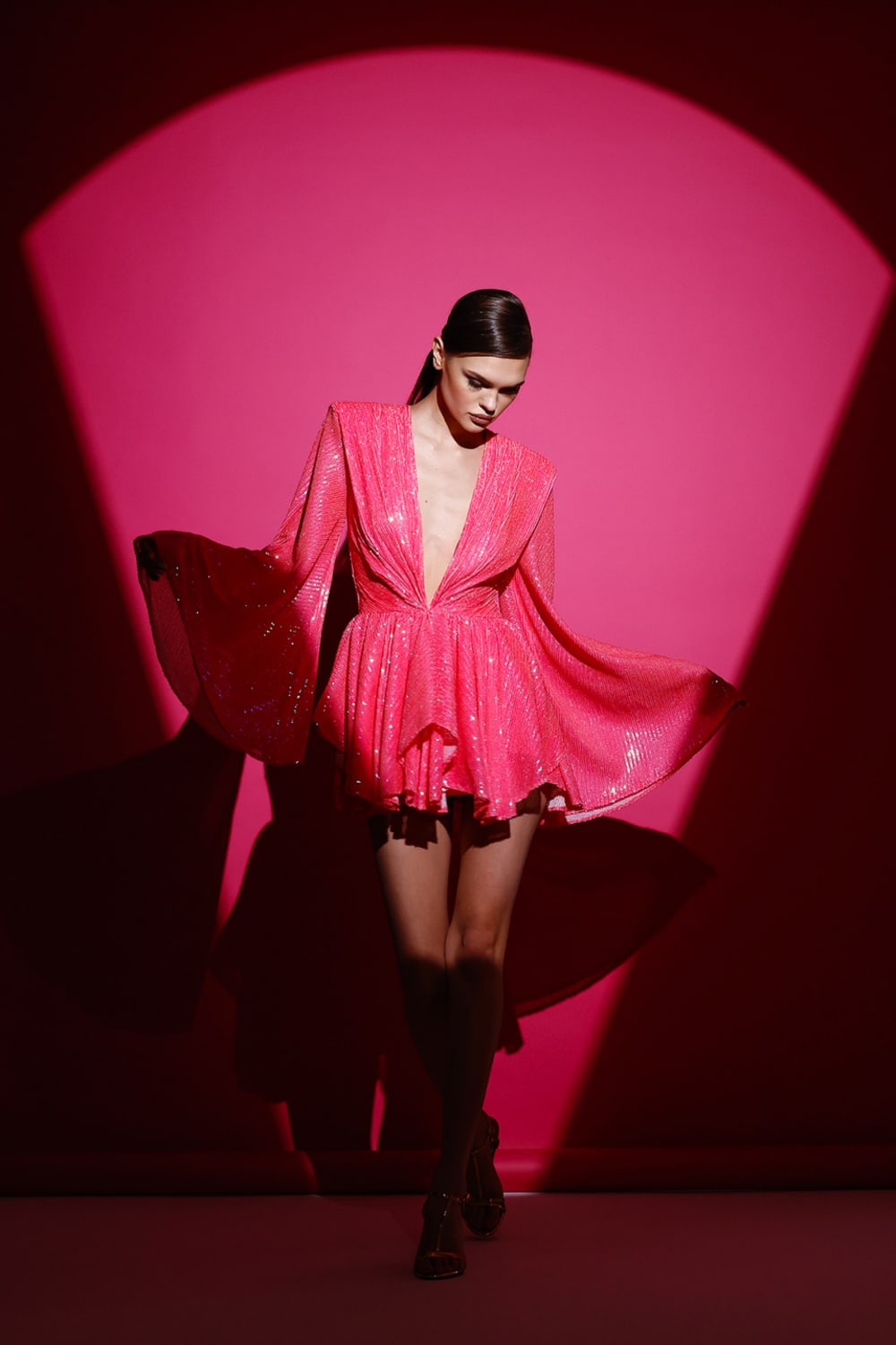 Gira Official-Pembe Payetli Geniş Kol Detaylı Elbise-Elbise-7-Milagron.com