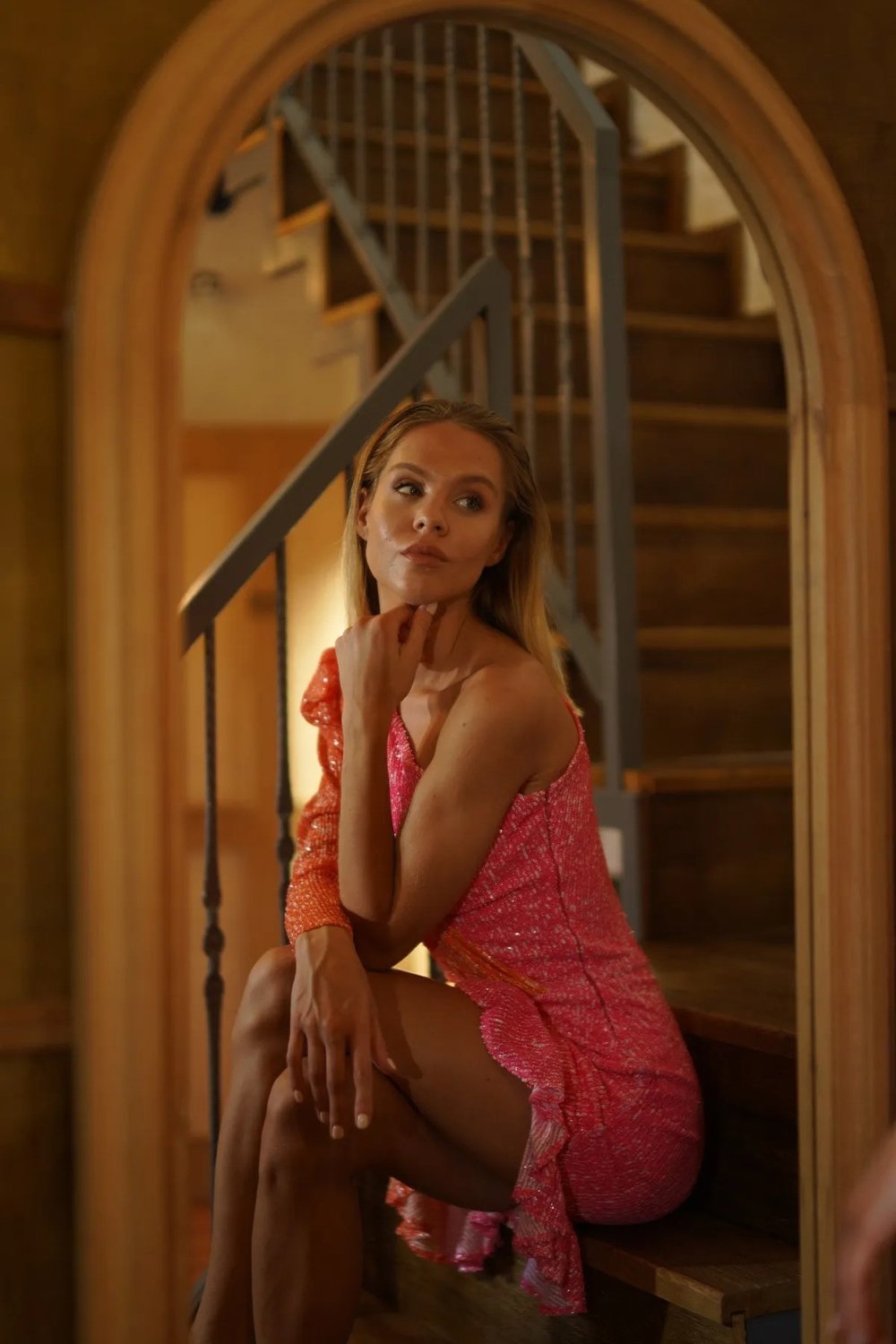 Gira Official-Pembe Turuncu Payetli Renk Bloklu Tek Omuz Elbise-Elbise-3-Milagron.com