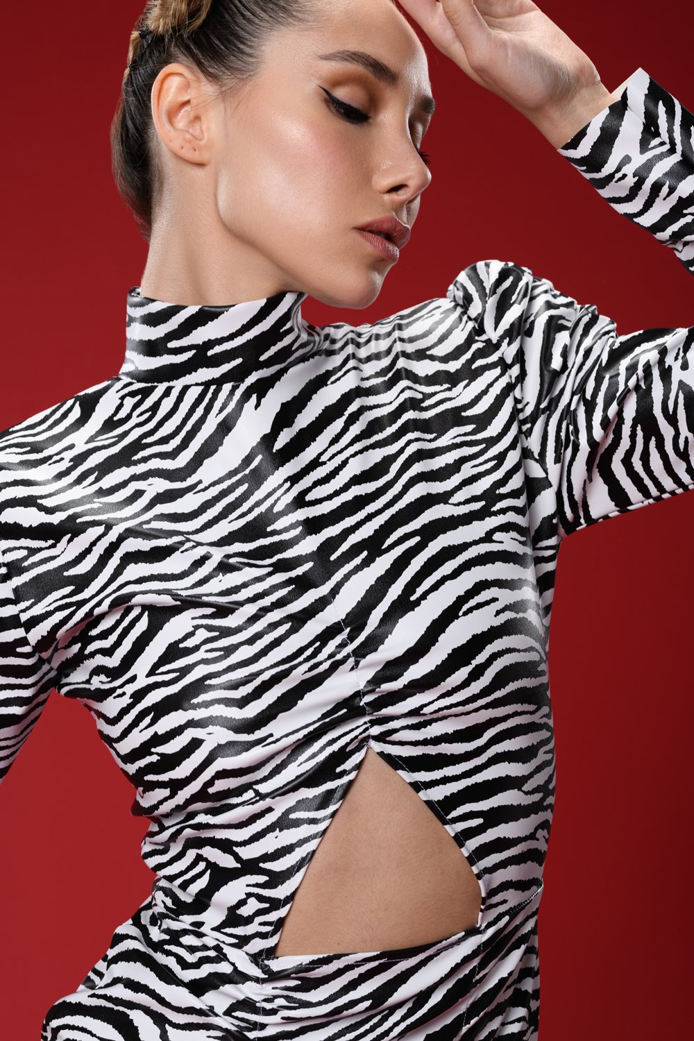 Gira Official-Siyah Beyaz Animal Print Deri Görünümlü Elbise-Elbise-5-Milagron.com