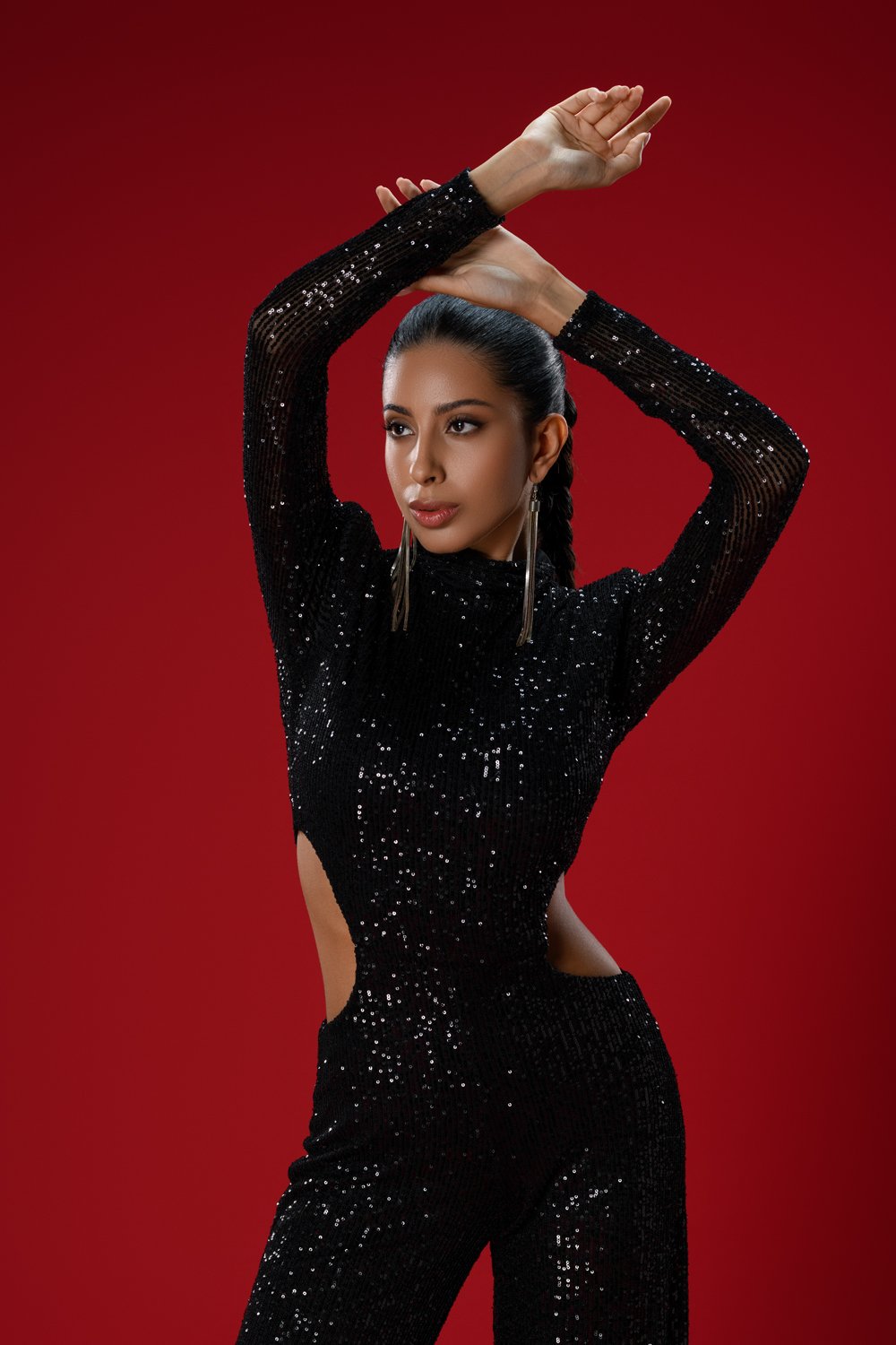 Gira Official-Siyah Payetli Cut Out Detaylı Tulum-Elbise-1-Milagron.com