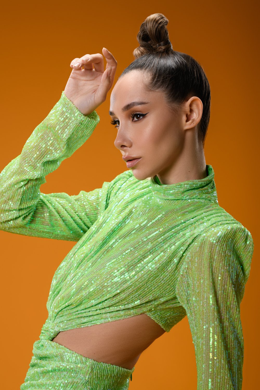 Gira Official-Yeşil Payetli Cut Out Detaylı Midi Elbise-Elbise-5-Milagron.com