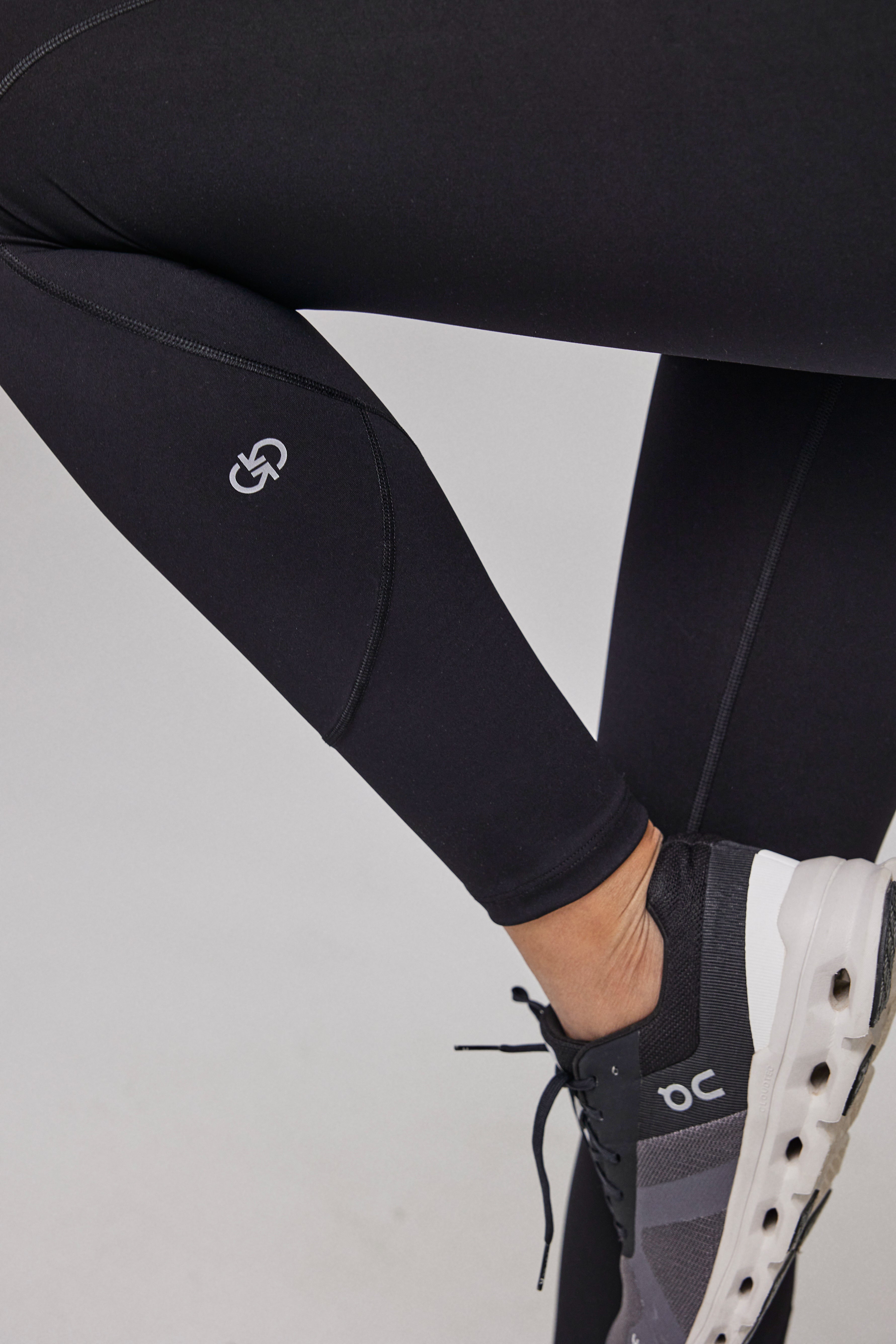 Glo Studio-Amelie Glossy Legging Jet Black | Kadın Parlak Ve Yüksek Belli Tayt-Tayt-4-Milagron.com