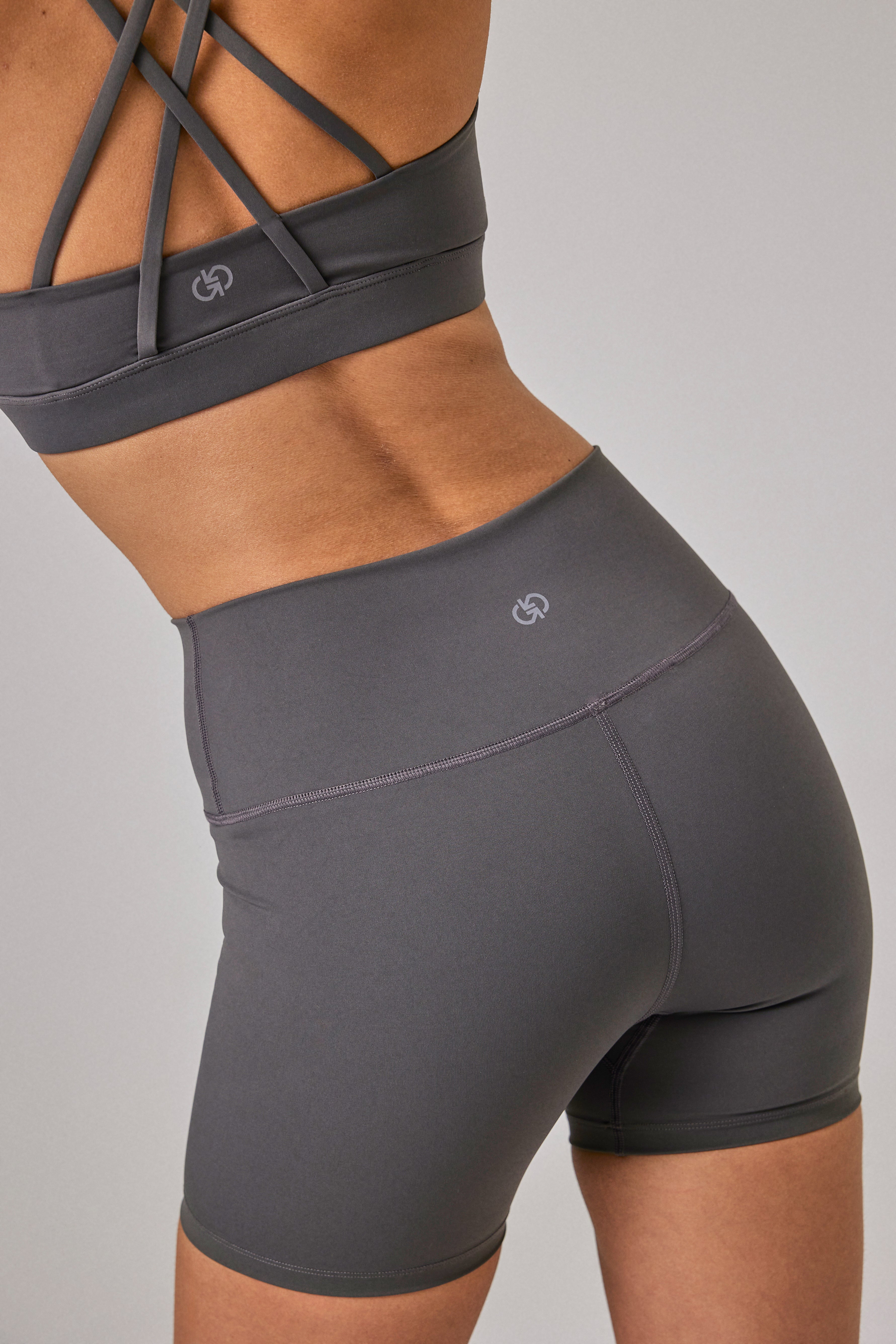 Glo Studio-London Glossy Biker Shorts Steel Gray-Şort-4-Milagron.com