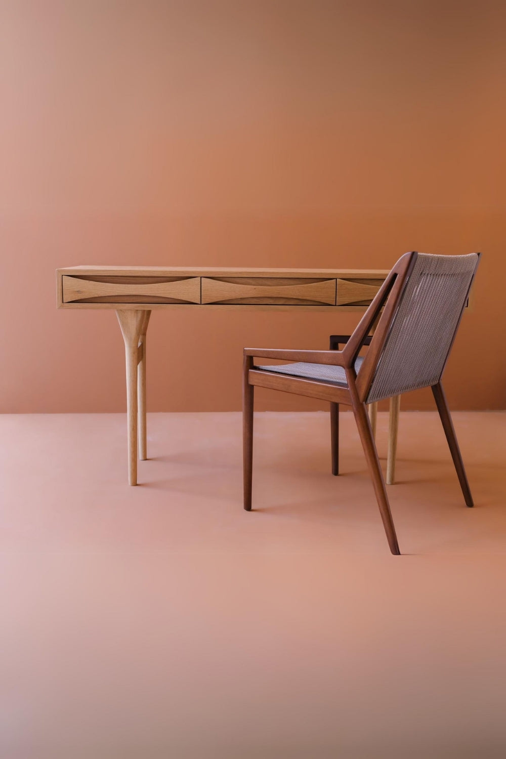 Goods İstanbul-İskandinav Çalışma Masası-Masa-1-Milagron.com