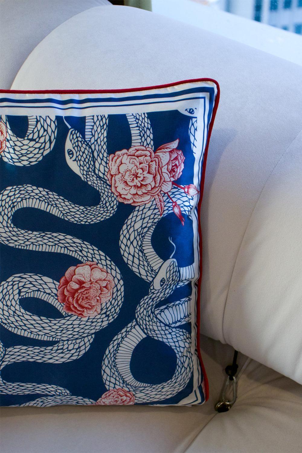 Gorgo Iruka-%100 Kaz Tüyü Dekoratif Kırlent-Kırlent-4-Milagron.com