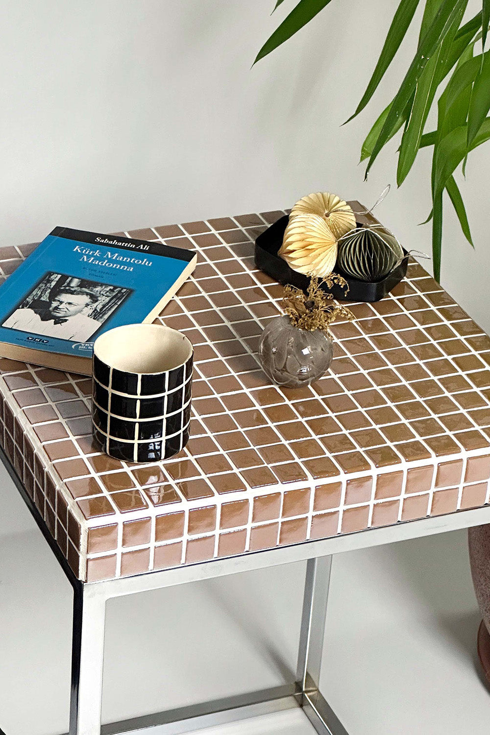 Grid Design-Lustramosa Yan Sehpa-Sehpa-13-Milagron.com