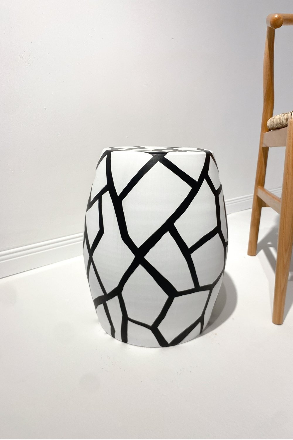 Hamdeko-Sinona Seramik Sehpa Siyah Beyaz-Sehpa-1-Milagron.com