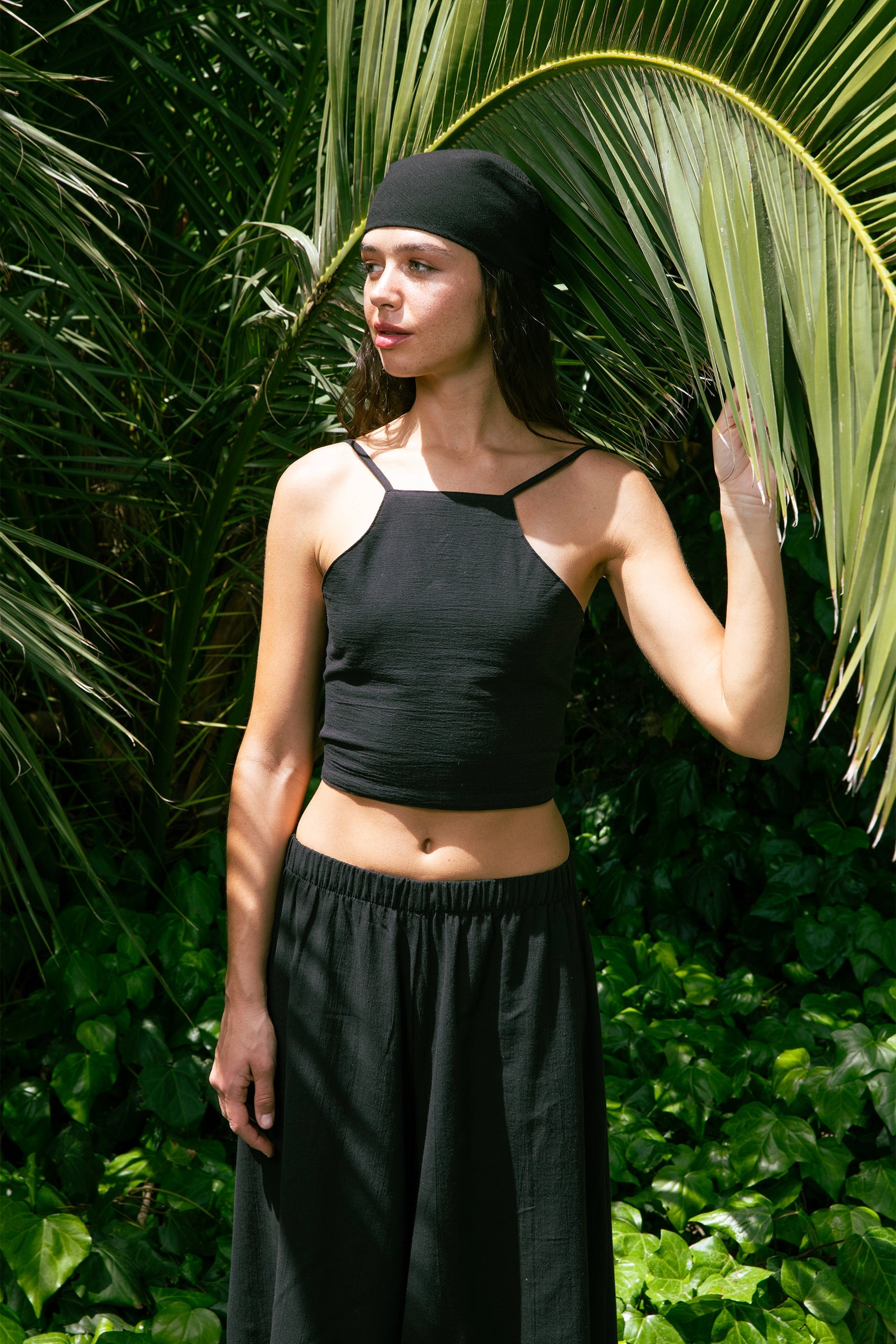 Handarte Los Angeles-Siyah Şile Bezi Kare Crop-Crop Top-1-Milagron.com