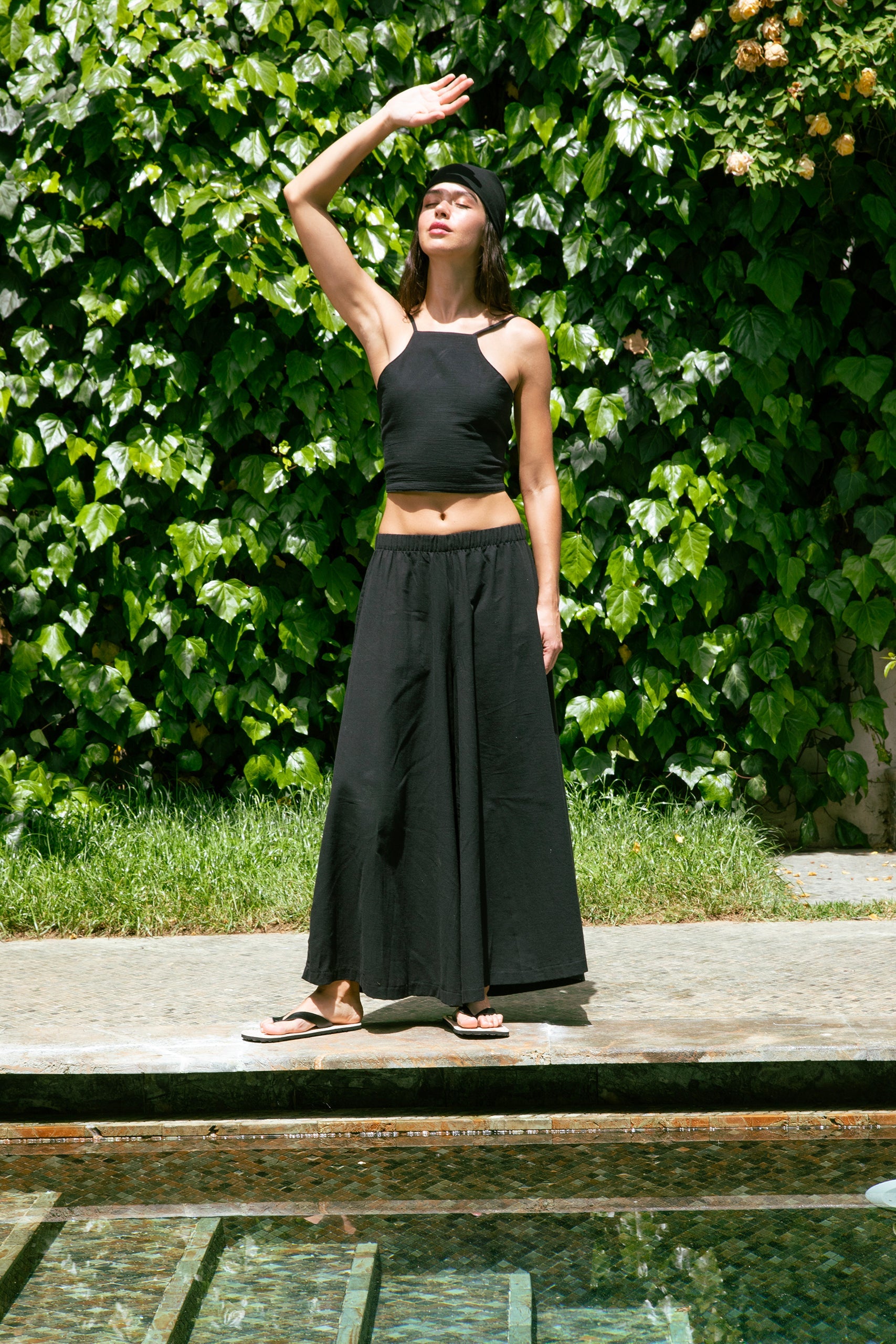 Handarte Los Angeles-Siyah Şile Bezi Kare Crop-Crop Top-7-Milagron.com