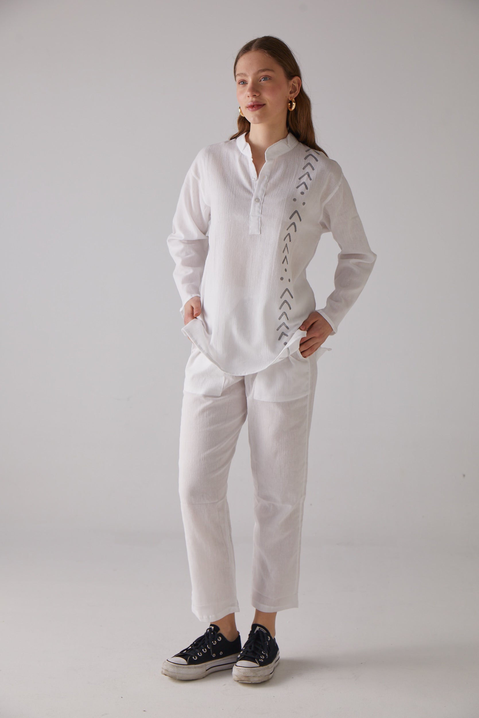 Handarte Los Angeles-V Desenli Uzun Kollu Beyaz Gömlek-Gömlek-2-Milagron.com