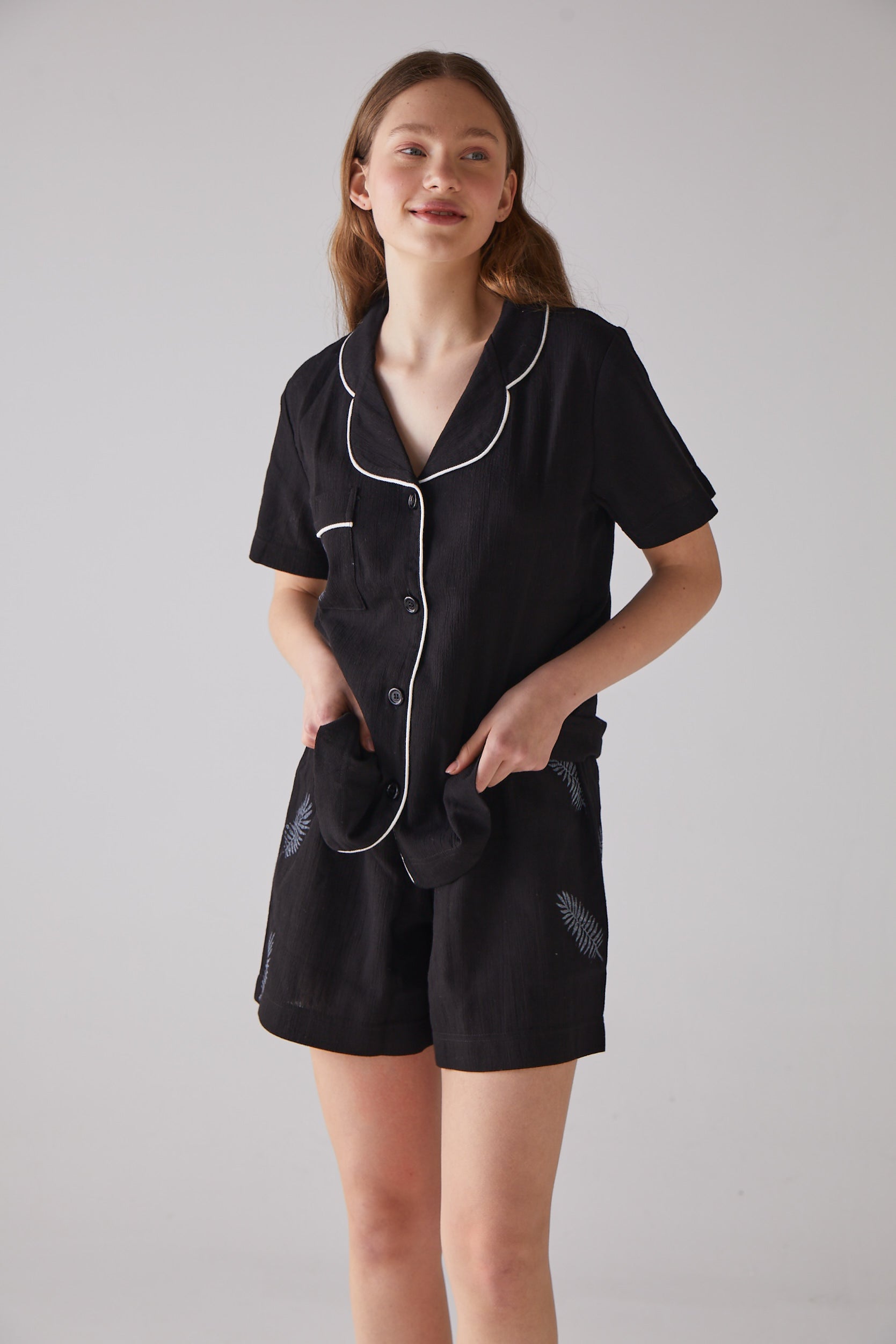 Handarte Los Angeles-Yaprak Desen Siyah Kısa Pijama Takımı-Pijama Takımı-4-Milagron.com