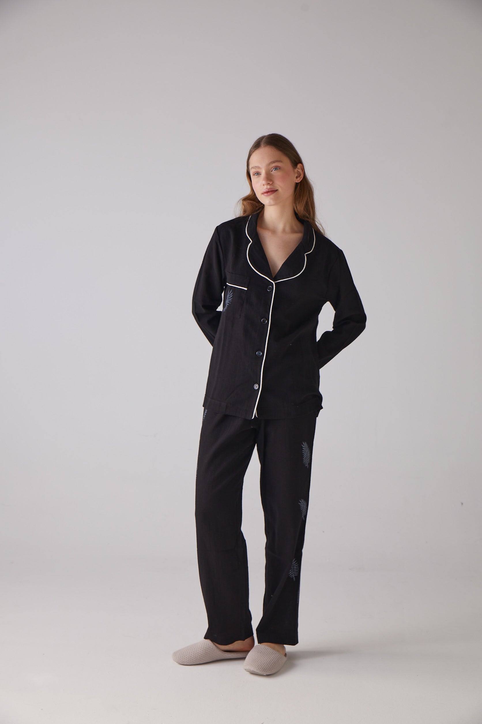 Handarte Los Angeles-Yaprak Desen Siyah Uzun Pijama Takımı-Pijama Takımı-6-Milagron.com